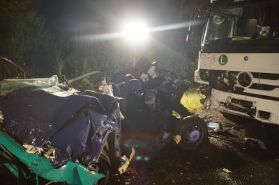 Bad Duerrheim: Toedlicher Verkehrsunfall - LKW und mehrere Pkw beteiligt 